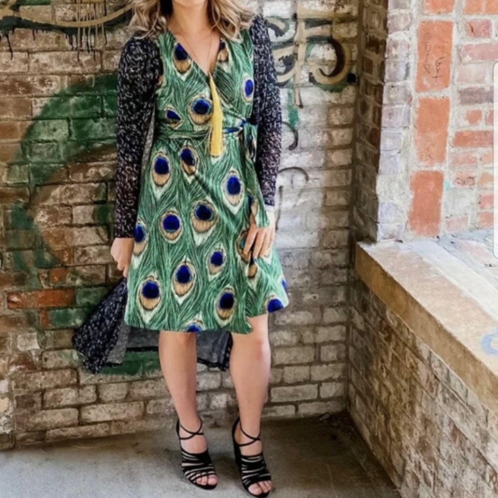 Lularoe NWT Peacock Print Michelle Wrap Dress Size Large ~ NEW! NEVER WORN!